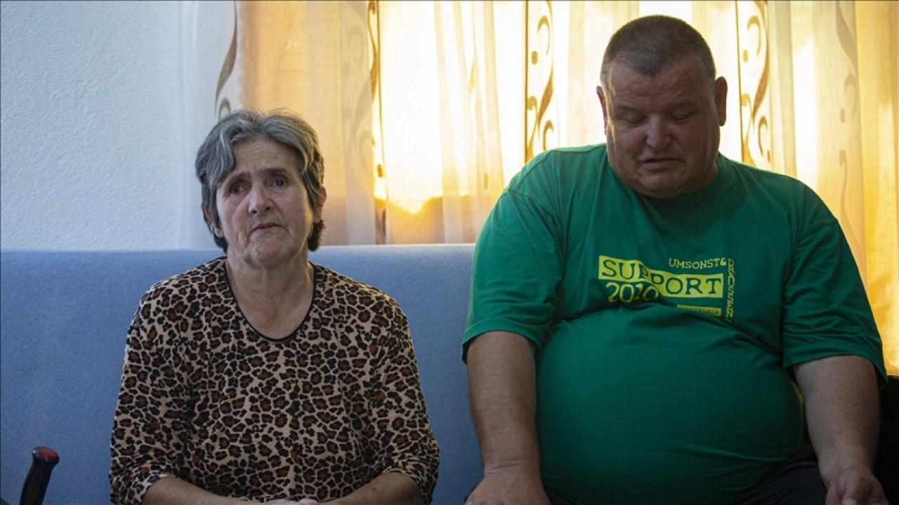 Srebrenitsa soykırımında öldürülen annesini 30 yıl sonra toprağa verecek