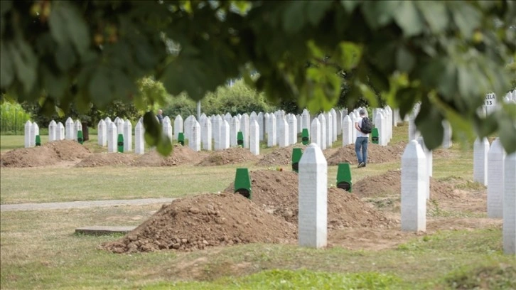 Srebrenitsa'daki soykırımın sorumlularından 4'ü müebbet hapis cezası aldı