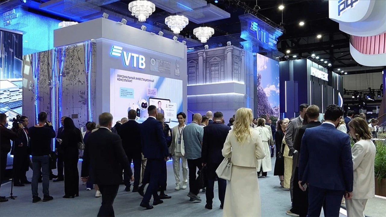 St. Petersburg Uluslararası Ekonomi Forumu başladı