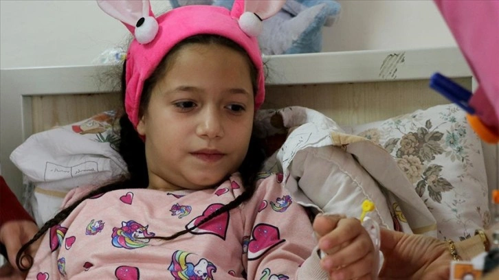 Strep-A nedeniyle bademcikleri su bile içemeyecek kadar şişen çocuk 21 günde iyileşti