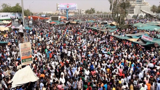 Sudan'da ordudan sokağa çıkma yasağı uyarısı