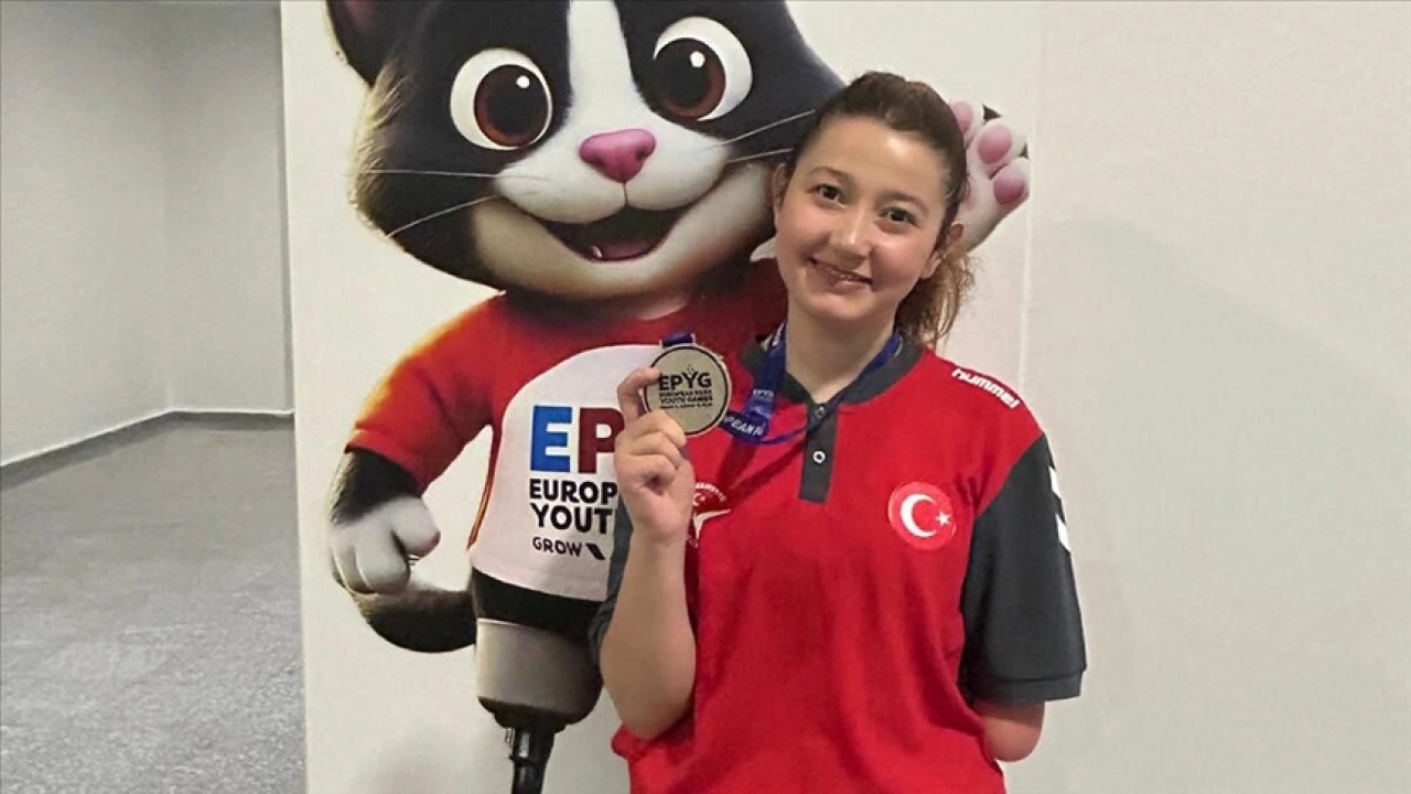 Sümeyye Sude Öztunç'tan Avrupa Para Gençlik Oyunları'nda gümüş madalya