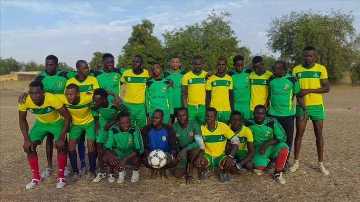 Süper Amatör Lig ekibi Nart Spor, kullanılmayan formalarını Afrika'ya gönderdi