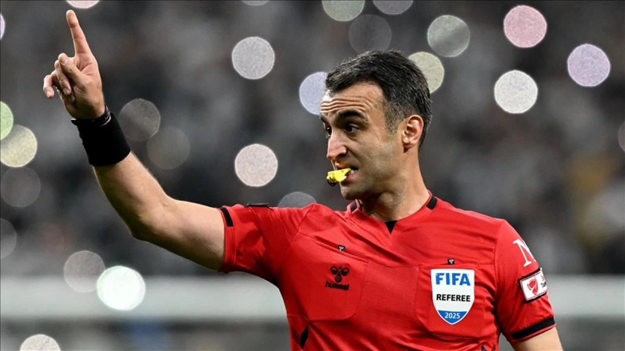 Süper Lig'de 35. hafta maçlarını yönetecek hakemler açıklandı