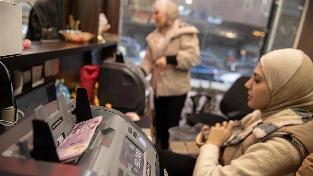 Suriye'de iki sıfır atılan banknotlar tedav&uuml;le giriyor