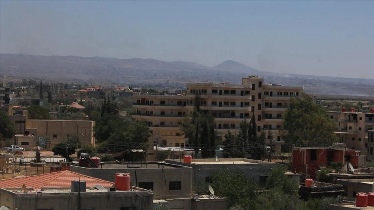 Suriye yönetimi, kapsamlı ateşkes ilan ederek Süveyda'da yeniden konuşlanmaya başladı