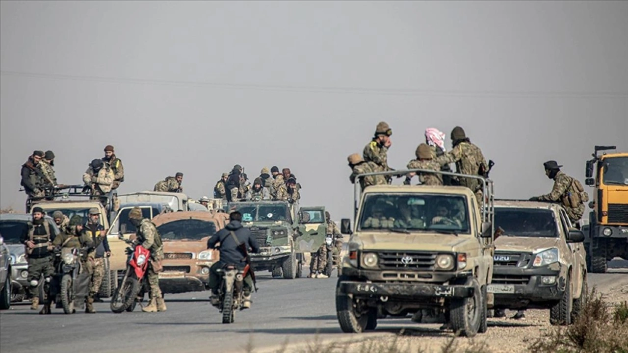 Suriyeli muhaliflerin devrimle sonuçlanan Şam yürüyüşü bir yıl önce bugün başlamıştı