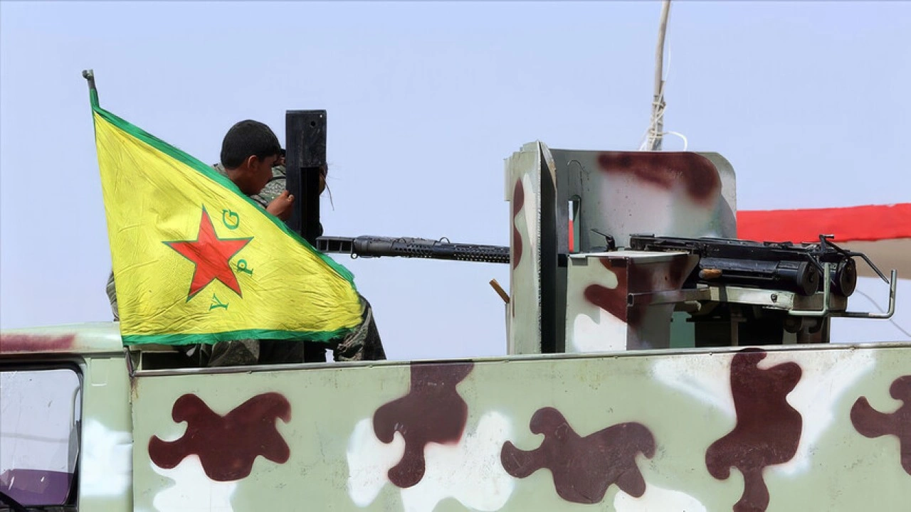 Suriyeli yetkili, ter&ouml;r &ouml;rg&uuml;t&uuml; YPG'nin feshedilmesine ilişkin duyurunun "&ccedil;ok yakında"