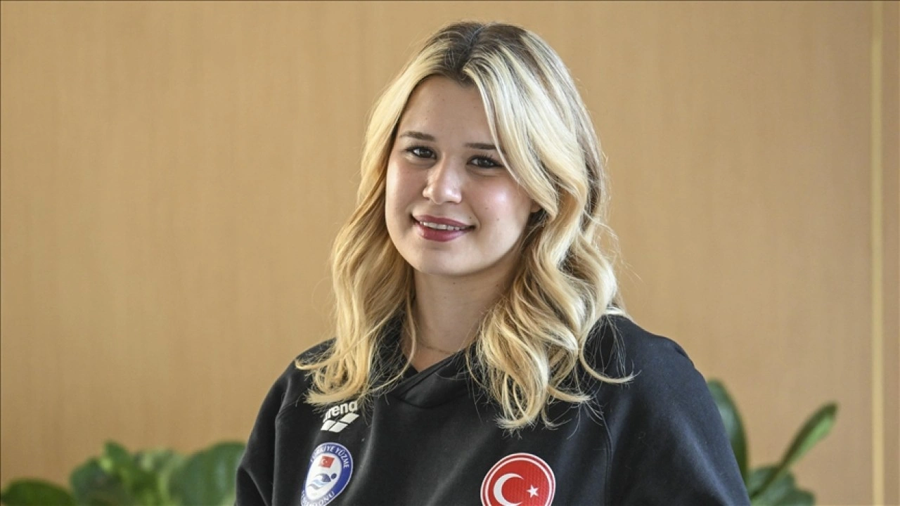Suyla yeniden hayata dönen para yüzücü Defne Kurt, herkese ilham oluyor