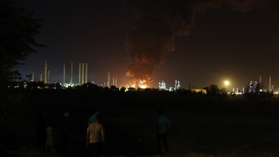 Tahran'ın güneyindeki petrol rafinerisinde çıkan yangın kontrol altına alındı