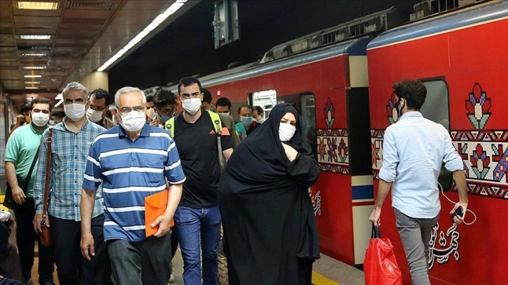 Tahran Metrosu’nda duyulan silah sesleri korku ve paniğe neden oldu
