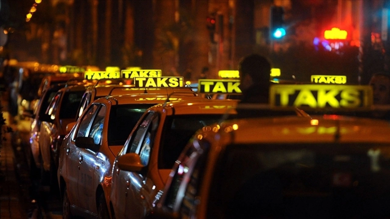 Taksicilerin yeni nesil ödeme kaydedici cihaz kullanması zorunlu hale gelecek
