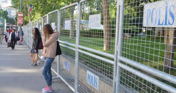 Taksim Meydanı'nda bariyerli önlem