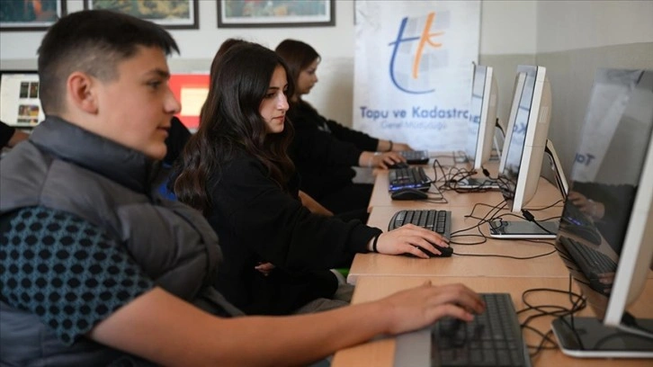 Tapu ve Kadastronun eski bilgisayarları yenilenerek okullara bilişim sınıfı oluyor