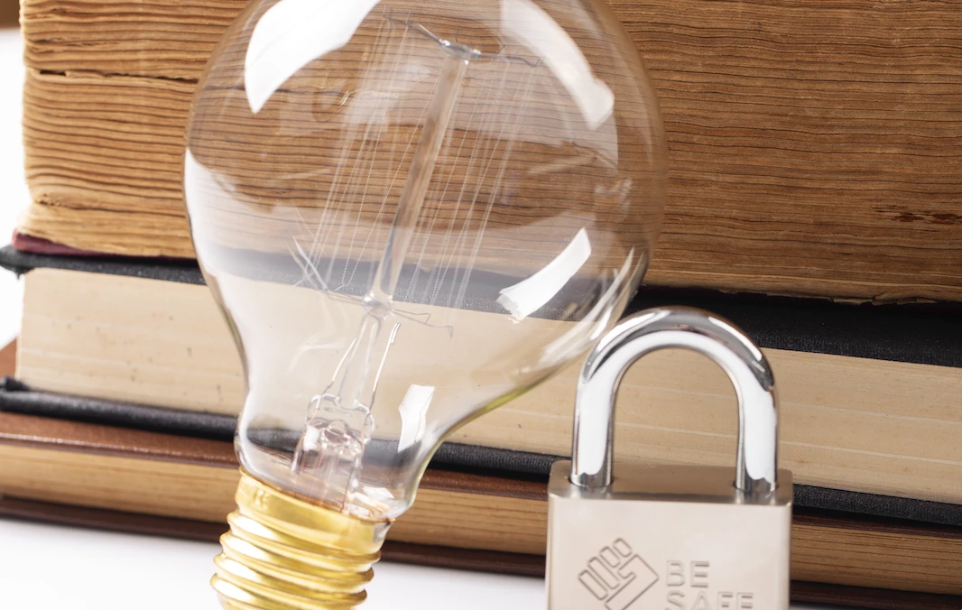 Tarihi bir sorumluluğunuz var Türkiye aydınları! -Güven Akıncı, Zürih'ten yazdı-