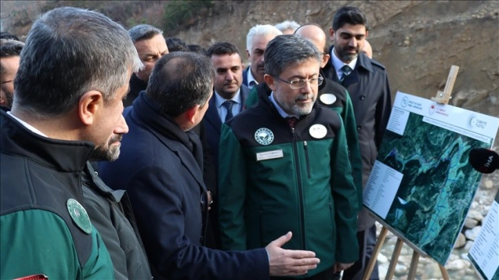 Tarım ve Orman Bakanı Yumaklı, Karabük'te Haslı Barajı'nda incelemelerde bulundu