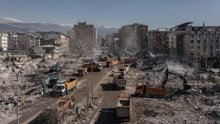 Tarım ve Orman Bakanlığı, Kahramanmaraş'ta enkazların kaldırılması için sahada