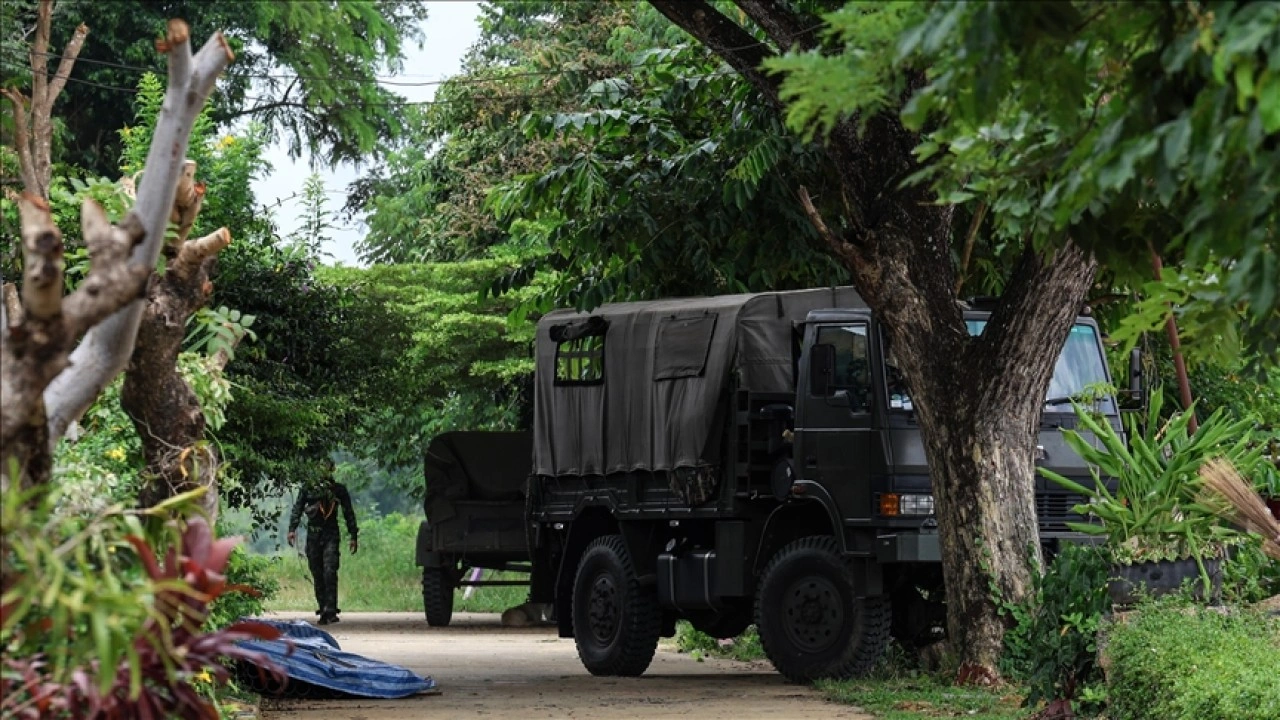 Tayland ile Kamboçya arasında yeniden başlayan çatışmalar sınır hattı boyunca yayıldı