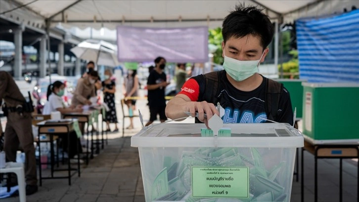 Tayland'da seçimlerin ardından yeni hükümeti kurmak için koalisyon oluşturuldu