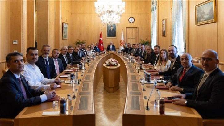 TBMM Başkanı Kurtulmuş, Batı Akdeniz Sanayi ve İş Dünyası Federasyonu üyelerini kabul etti
