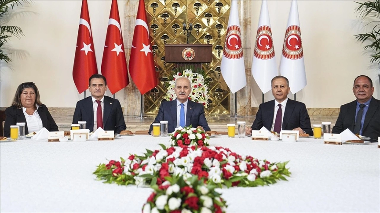 TBMM Başkanı Kurtulmuş, KKTC'den gelen muhtarları kabul etti