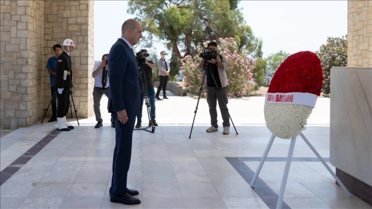 TBMM Başkanı Kurtulmuş, KKTC'de Küçük ve Denktaş'ın kabirlerini ziyaret etti