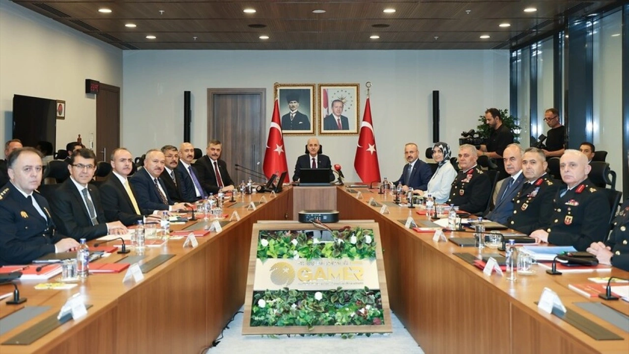 TBMM Başkanı Kurtulmuş ve Bakan &Ccedil;ift&ccedil;i, 81 il valisiyle toplantı yaptı