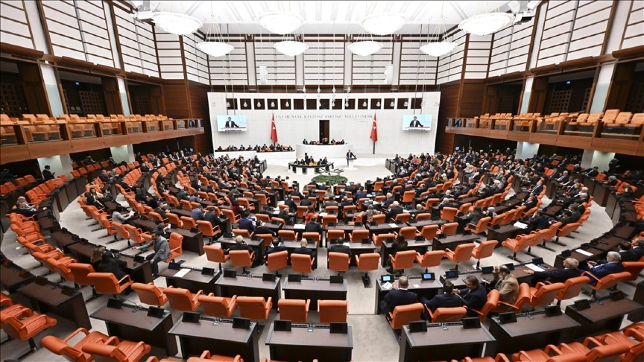 TBMM Genel Kurulunda İsrail'in Gazze'de yardım görevlilerine yönelik saldırısı kınandı