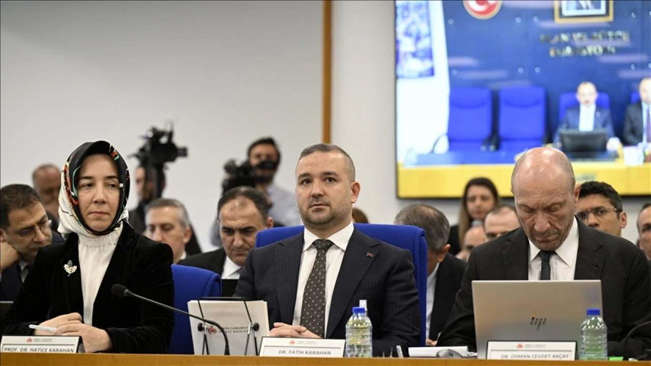 TCMB Başkanı Karahan, TBMM Plan ve Bütçe Komisyonu'nda sunum yaptı
