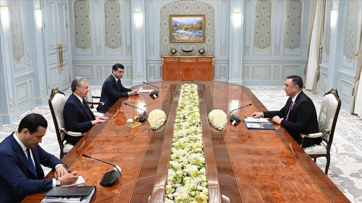 TDT Genel Sekreteri Ömüraliyev, Özbekistan Cumhurbaşkanı Mirziyoyev’le görüştü