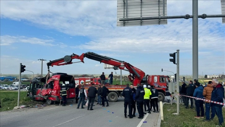 Tekirdağ’da 5 kişinin öldüğü trafik kazasına ilişkin 2 sürücü tutuklandı