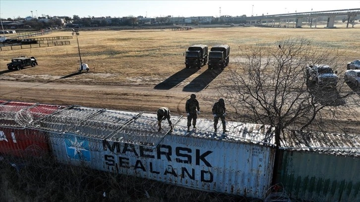 Teksas eyaleti, Meksika sınırına çektiği dikenli telleri güçlendirmeye devam ediyor