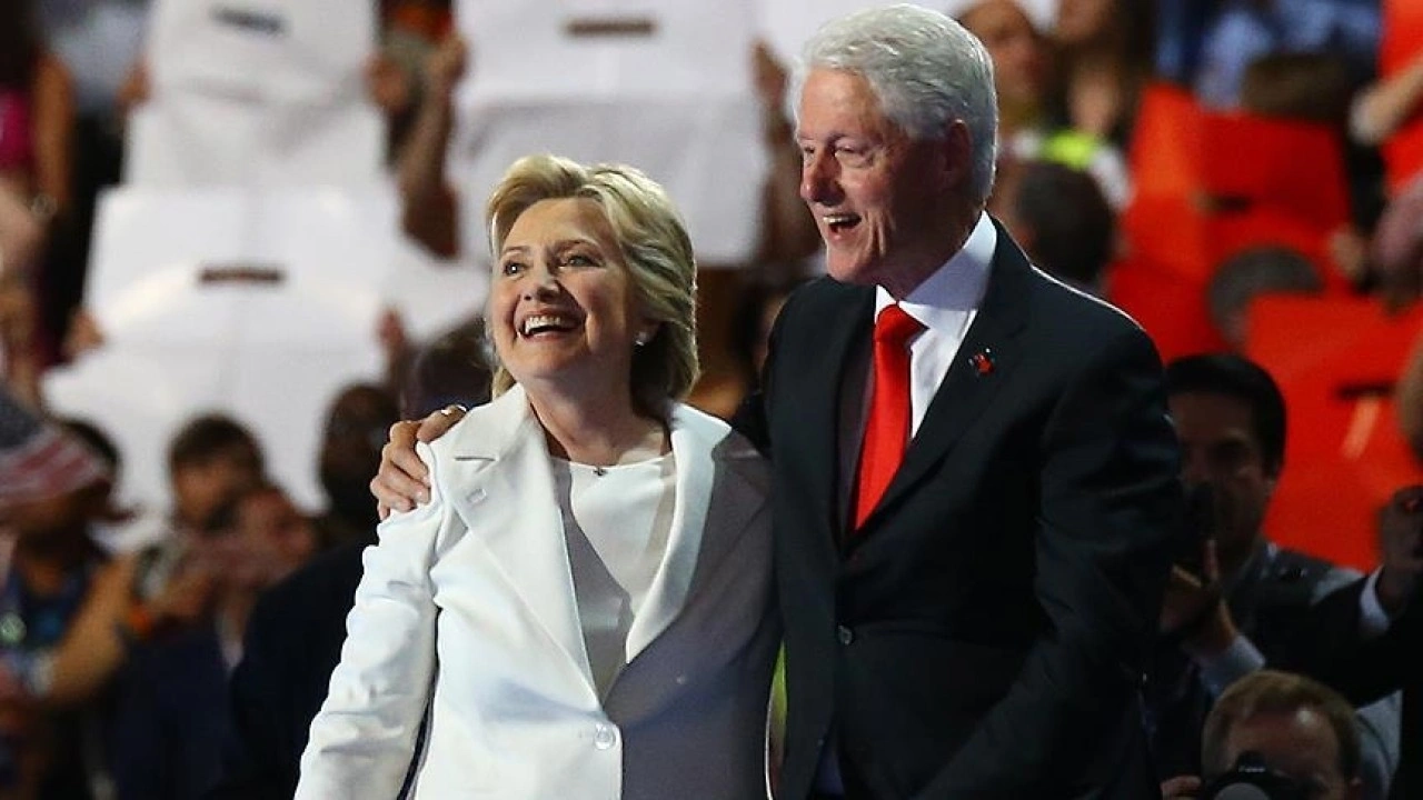 Temsilciler Meclisindeki Cumhuriyetçiler, Epstein soruşturması için Clinton çiftini ifadeye çağırdı