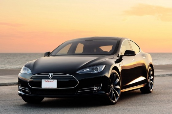 Dünyanın en ucuz elektrikli otomobili Tesla'dan: Model 3