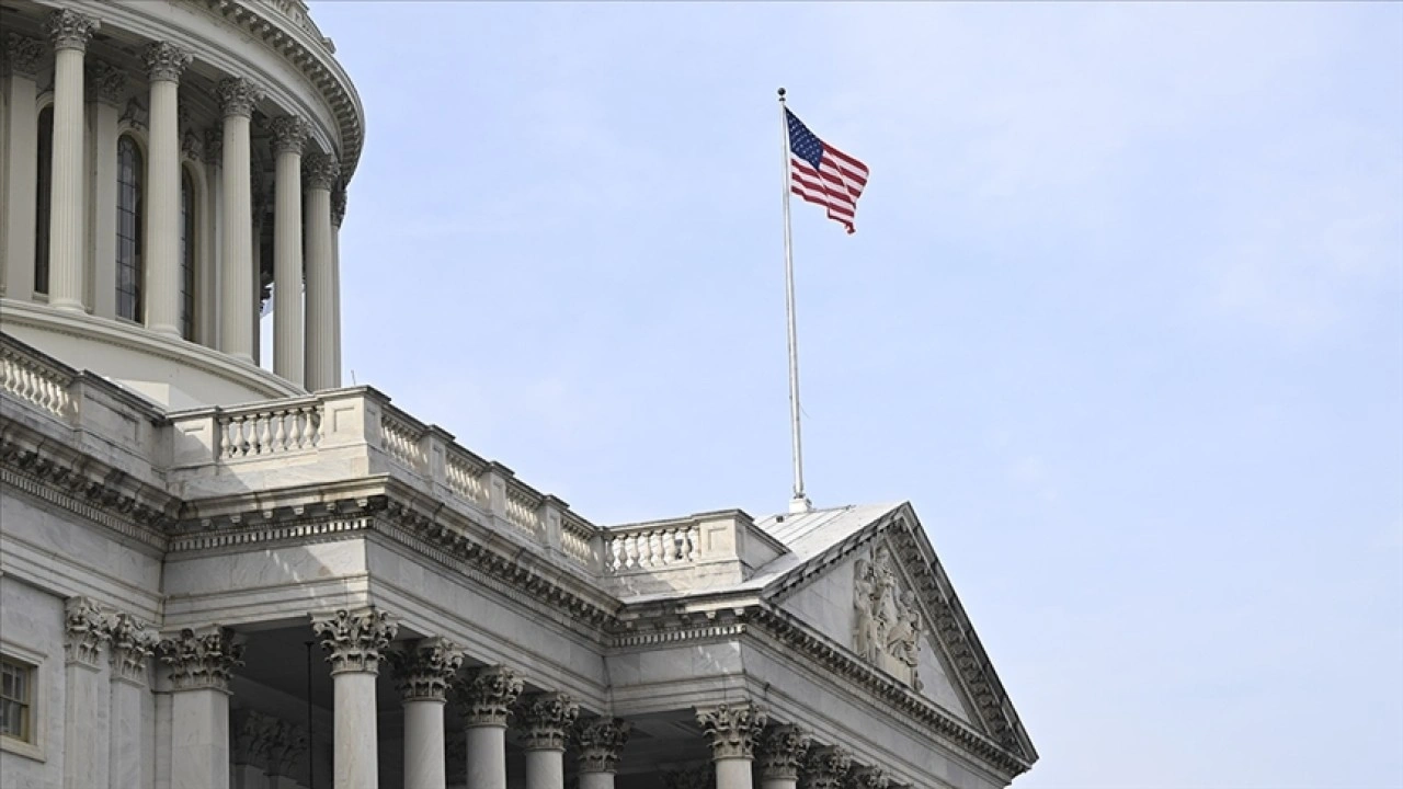 Texas'ta Senato, Cumhuriyetçilerin seçim bölgelerinin yeniden düzenlenmesi talebini onayladı