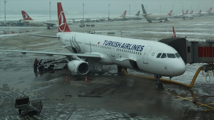 THY, olumsuz hava şartları sebebiyle 31 seferi iptal etti
