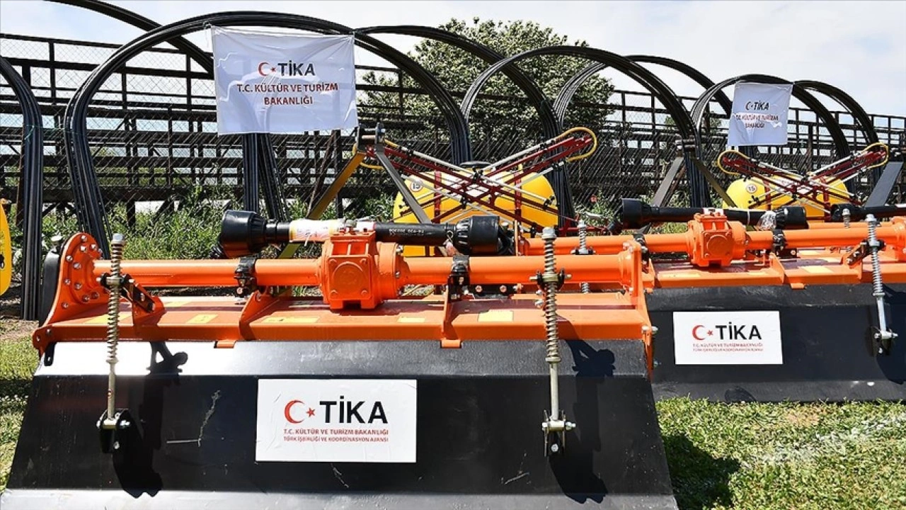 TİKA, Kuzey Makedonya'da seracılık ekipmanları ve tarımsal makina desteği sağladı