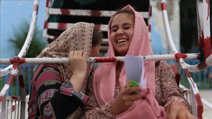 TİKA, Ramazan Bayramı'nda Afgan yetimlerin yüzünü güldürdü