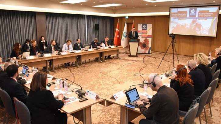 Tiran'da 'Arnavutluk-Türkiye Medya Forumu' düzenlendi