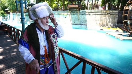 Tiyatro tutkusuyla 'Nasreddin Hoca'yı yaşatıyor