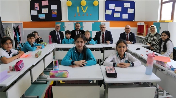 TMV'nin Gürcistan Uluslararası Maarif Okullarının yeni binası törenle açıldı