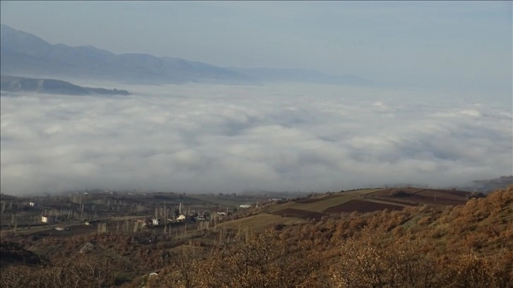 Tokat'ın üzerini sis tabakası kapladı