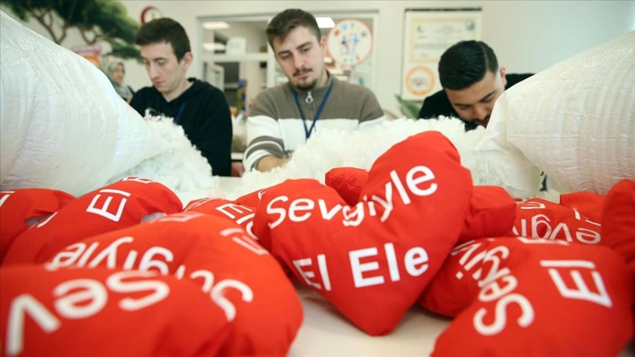 Toplumun farklı kesimleri "&Ouml;zel bireyler i&ccedil;in" bir araya geldi