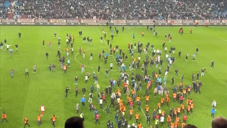 Trabzonspor-Fenerbahçe maçı sonrası yaşanan olaylara ilişkin 12 kişi adliyeye sevk edildi