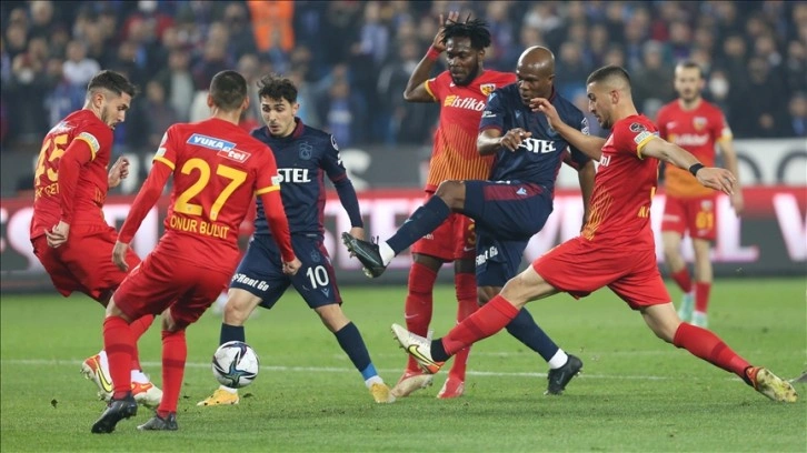 Trabzonspor, Yukatel Kayserispor'u 3-2 yendi