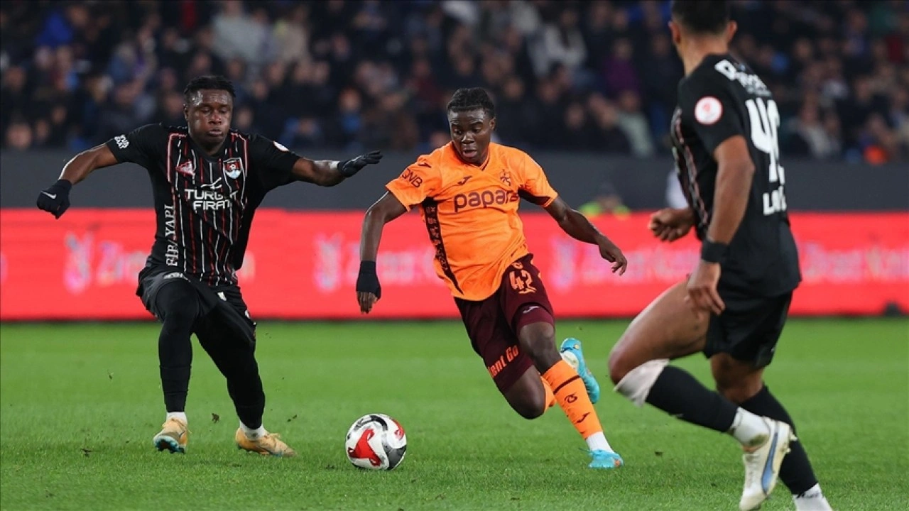 Trabzonspor, Ziraat Türkiye Kupası'nda İmaj Altyapı Vanspor'u 2-0 mağlup etti