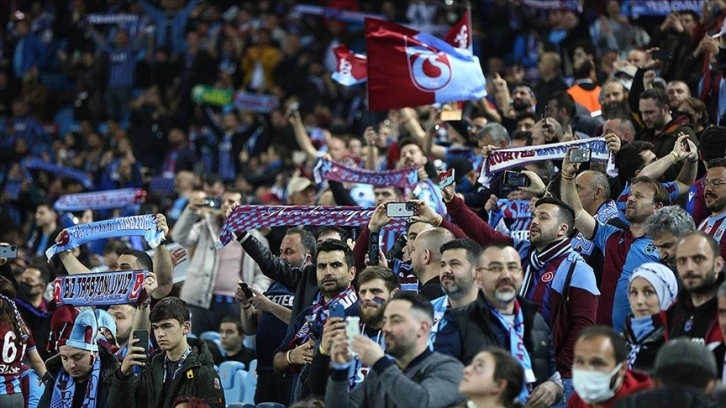 Trabzonspor'dan taraftarlara Antalyaspor maçı sonrası sahaya girmeme uyarısı