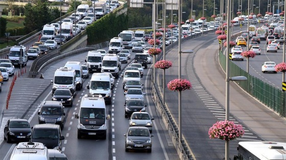 Trafiğe 1 ayda 128 bin 648 araç eklendi