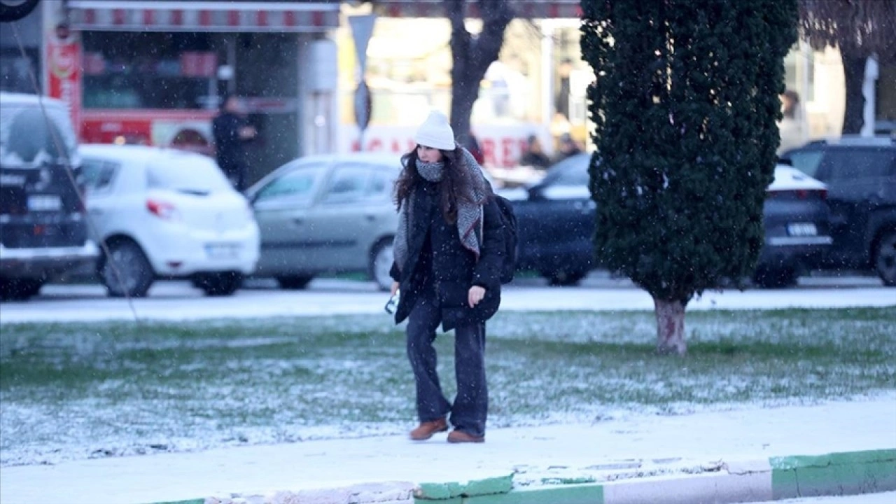 Trakya'da kar yağışı etkili oluyor