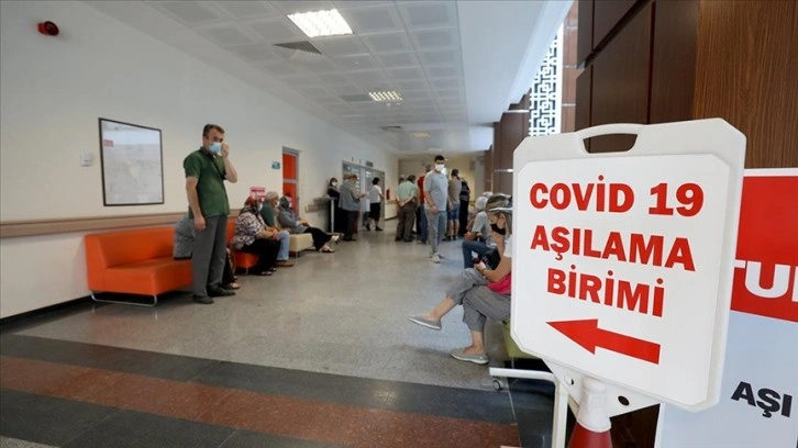 Trakya'daki hastanelerde 'hatırlatma dozu' yoğunluğu sürüyor